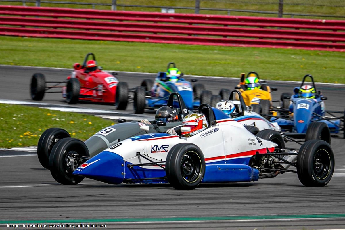 motorsportmedia.co.za | SA ace Andrew takes Walsh Trophy from the back
